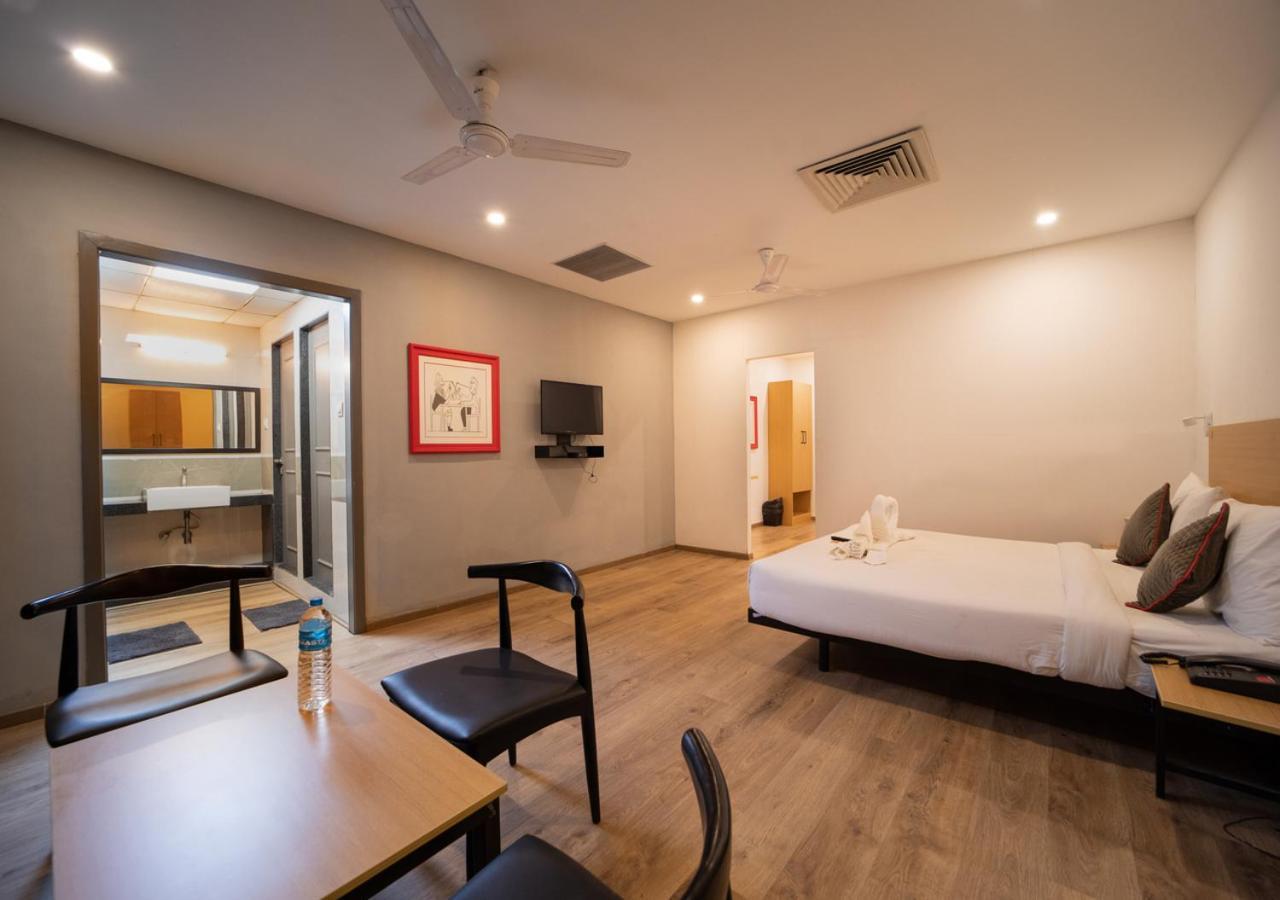 The Park Infinity Hotel สุรัต ภายนอก รูปภาพ